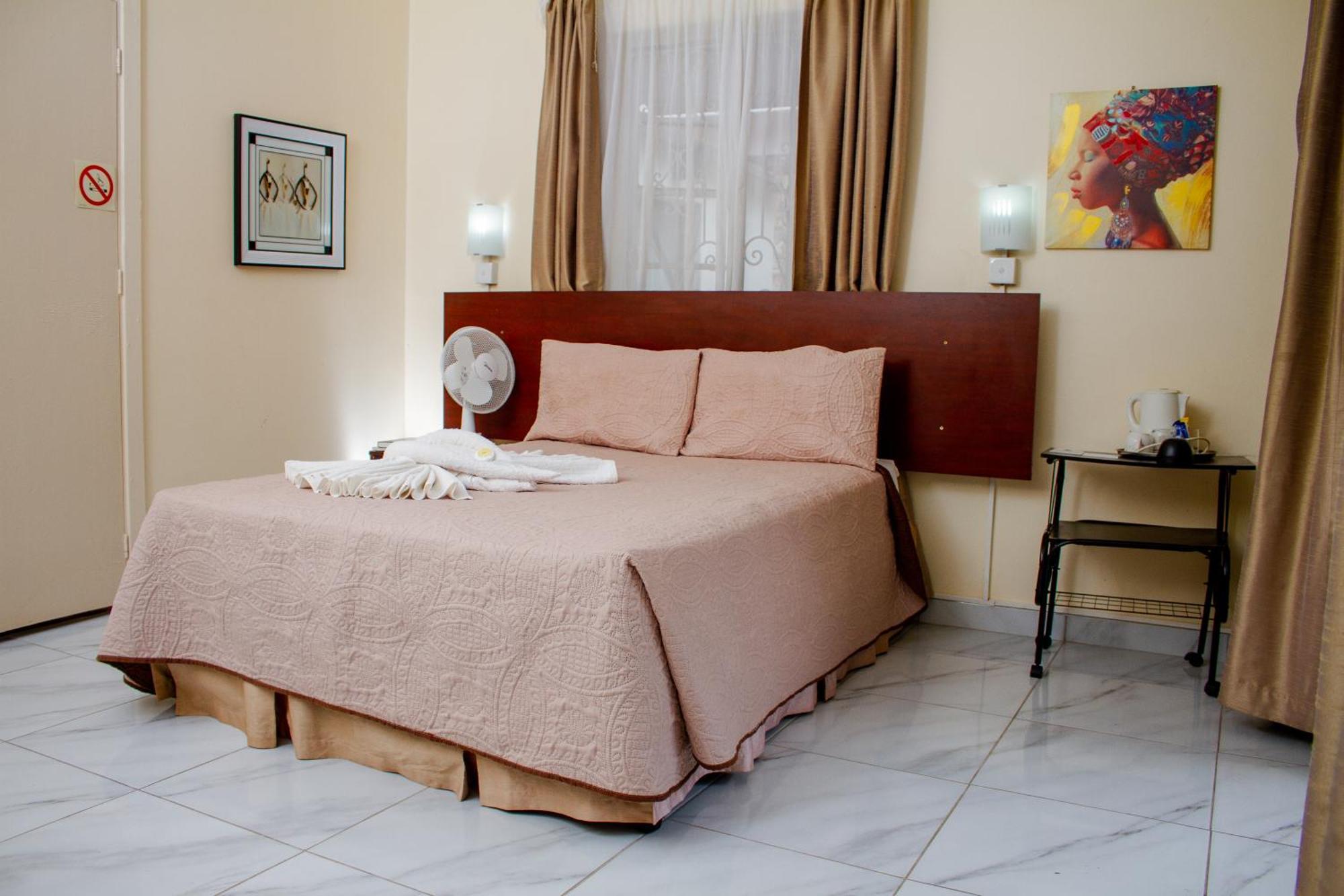 Matilinda Lodge Bulawayo Eksteriør bilde